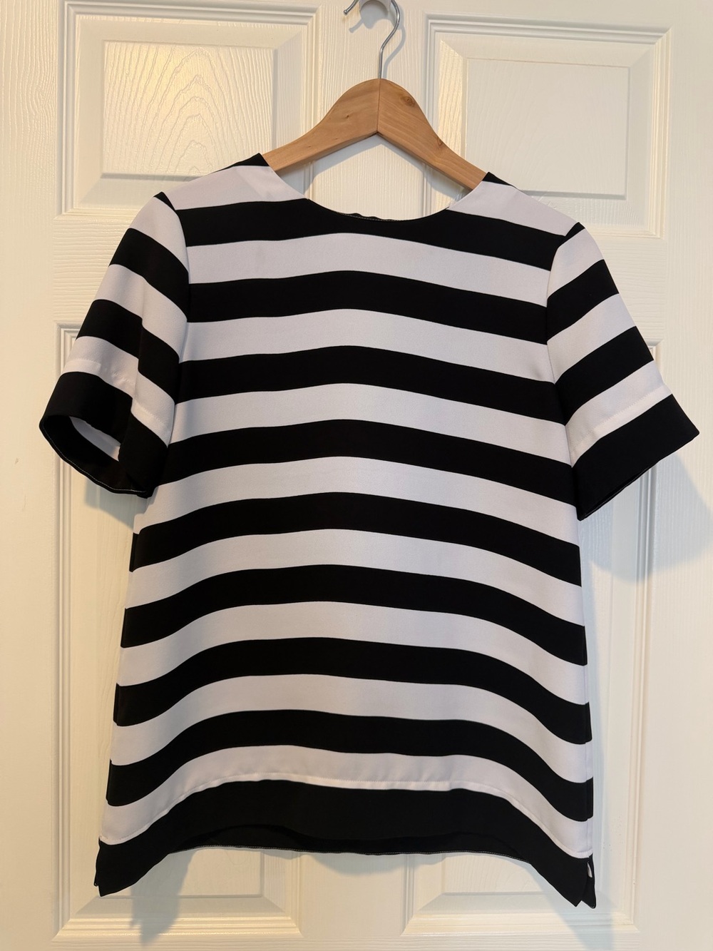 Banana Republic Black and White Striped Short Sleeve Top Size Small